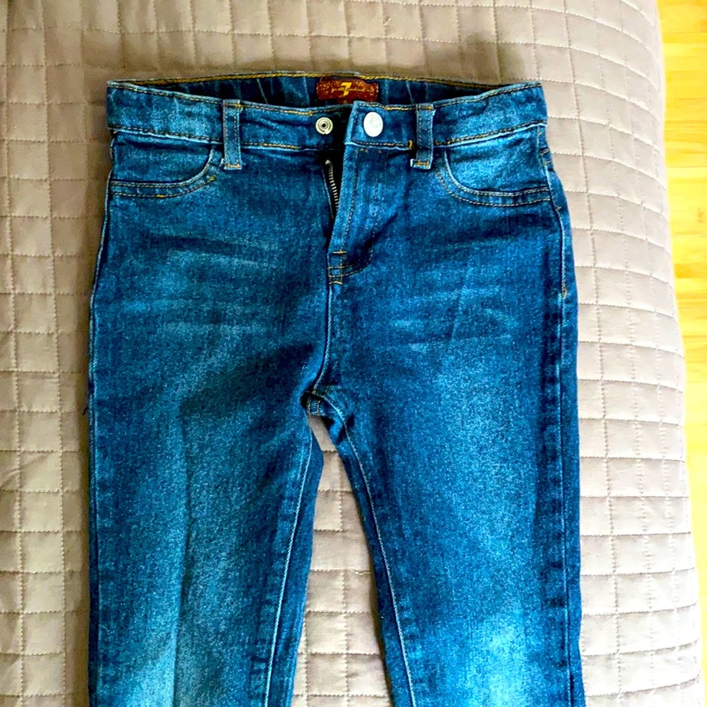 7 skinny jeans size 6. Perfect condition.